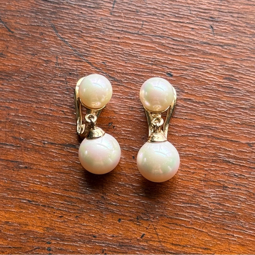Majorica Pearl & Yellow Gold over Sterling Silver Dangle Drop Clip On Earrings - Picture 5 of 15